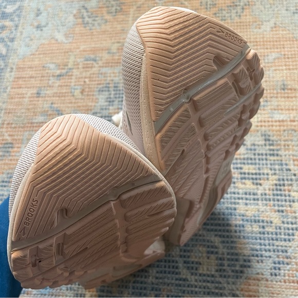 Brooks Adrenaline GTS 23 Running Shoes Women’s Size 12 Light Pink/Villa/White - Picture 10 of 10